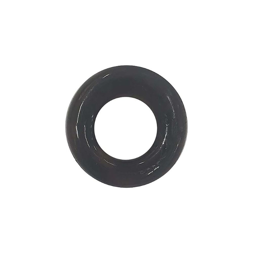Anel Peniano Mega Ring preto, em vista frontal sobre fundo branco