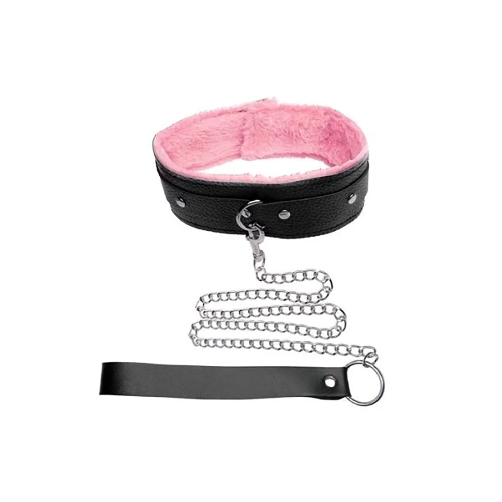 Coleira em PU preto com pelucia rosa e guia com corrente de metal acoplada, em vista frontal