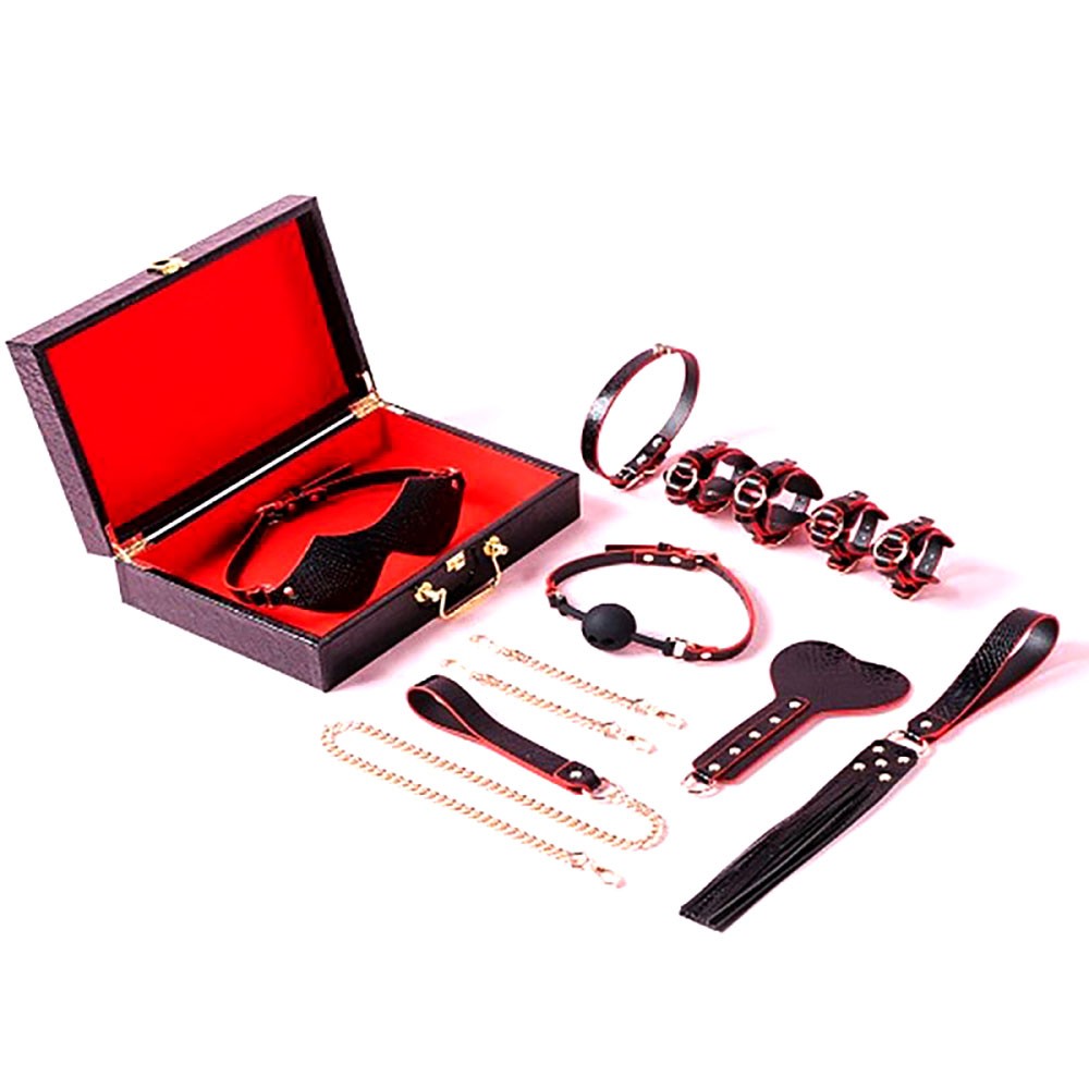 close na ponta anat�mica do plug anal de metal para inser��o gradual segura e confort�vel