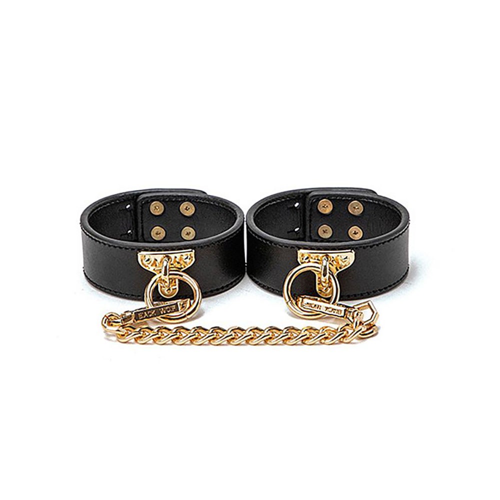 Kit Bondage 8 Pe�as com Maleta Luxo detalhe da morda�a e pegadores de mamilo