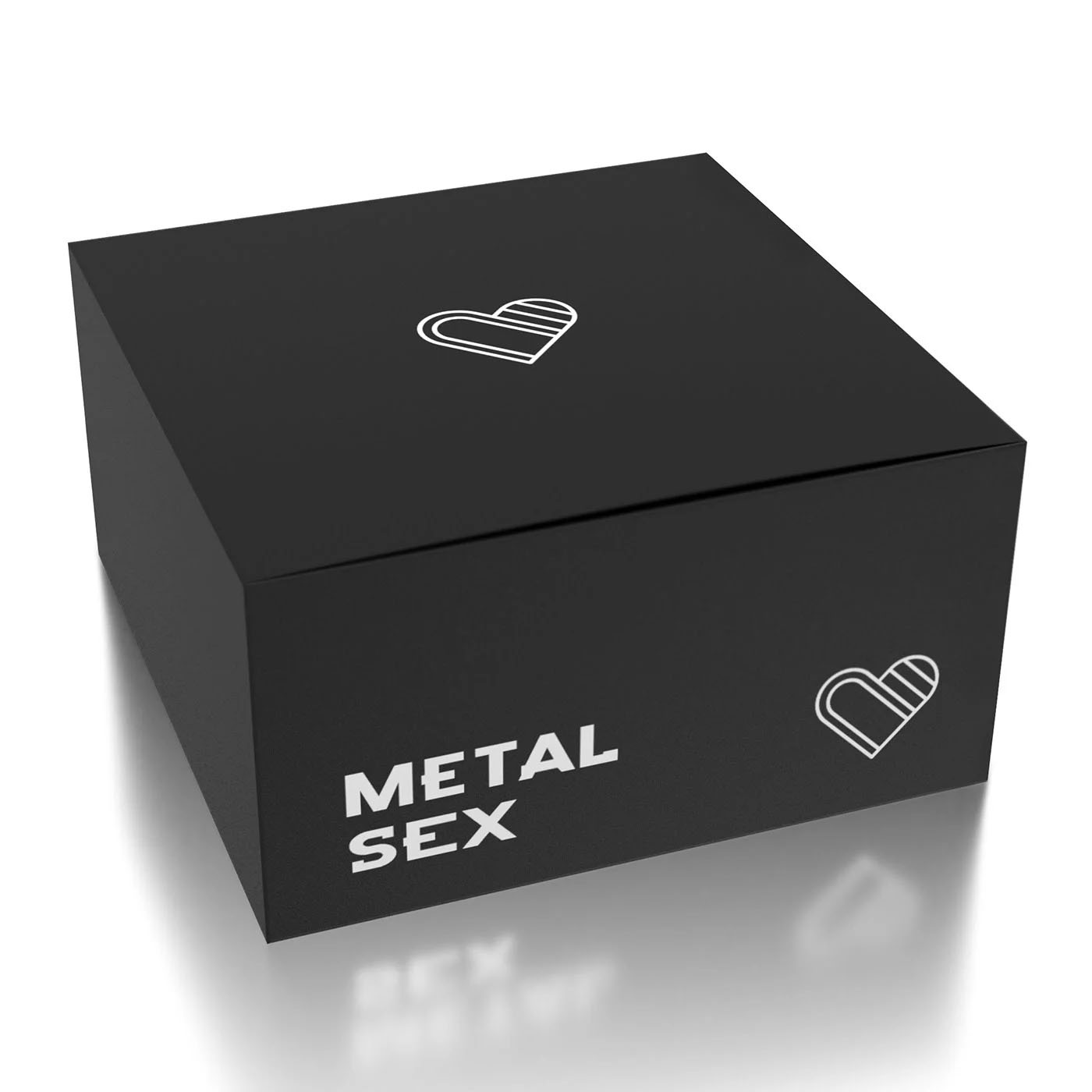 Vista da embalagem preta do Plug Anal de Metal Pequeno Cromado, com a marca 'METAL SEX' em branco