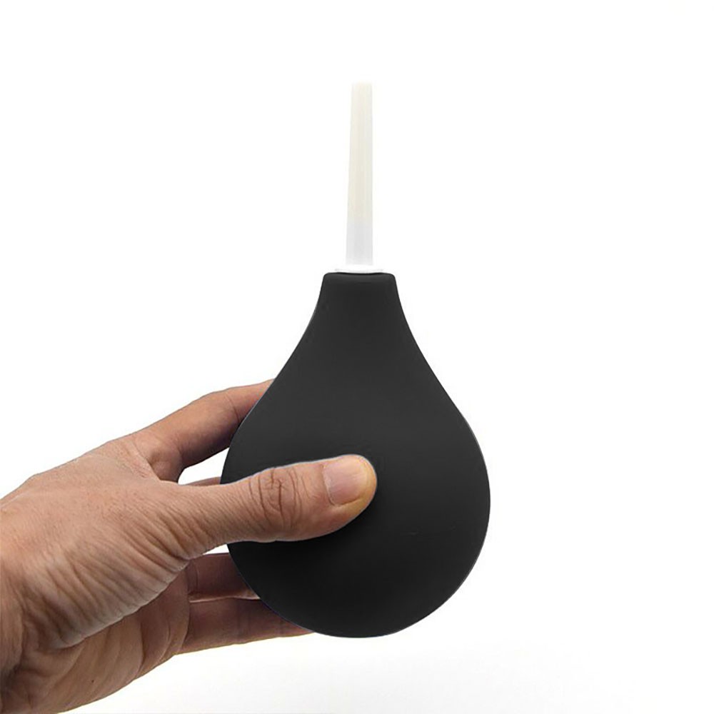 Ducha Higi�nica �ntima 230ml Preta, foto ambiente com foco na textura suave do silicone