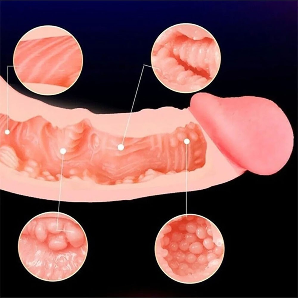 Masturbador Masculino em Cyberskin com P�nis e Vagina Bege, imagem de detalhe do material Cyberskin, mostrando a flexibilidade e a textura de imita��o de pele.