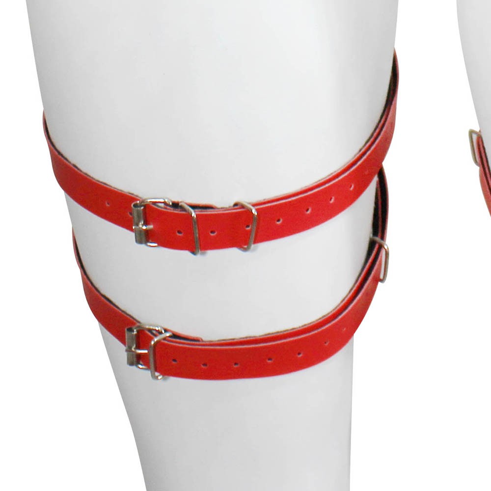 Detalhe da parte superior do arreio, mostrando a tira da cintura, as argolas e a fixa��o das tiras da coxa