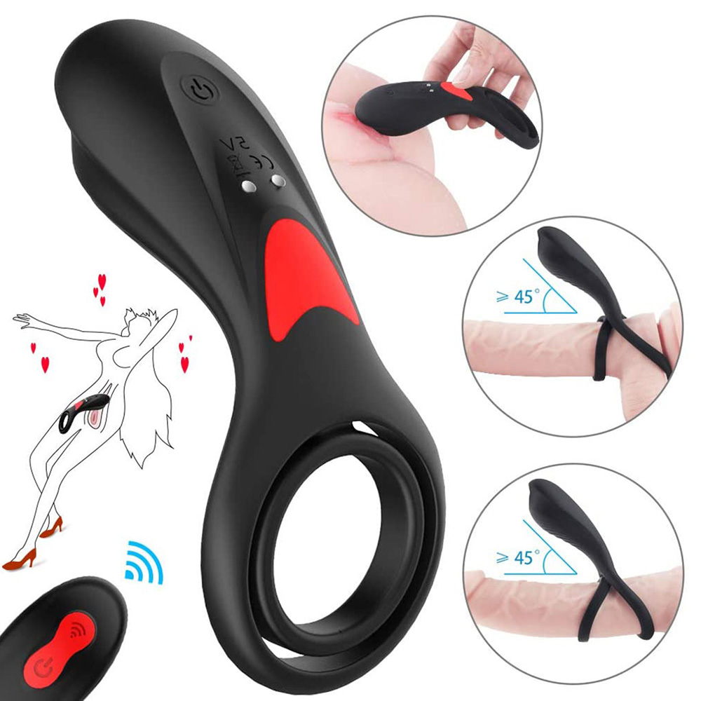 Anel Peniano com Vibrador Recarreg�vel Rings Preto em uso, mostrando a fun��o de estimula��o clitoriana e o controle remoto