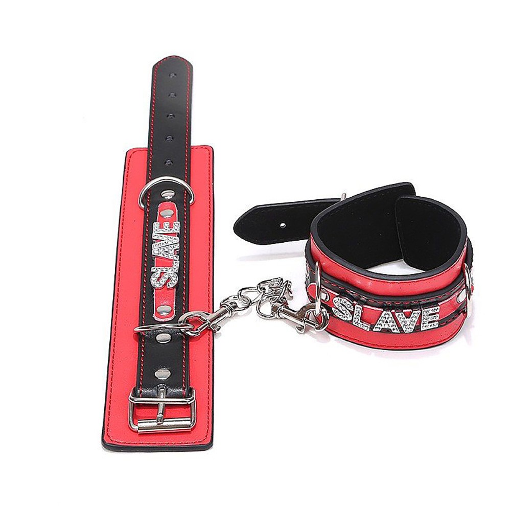 Algema Slave em PU Vermelho e Preto aberta, mostrando o fecho de fivela e o interior macio