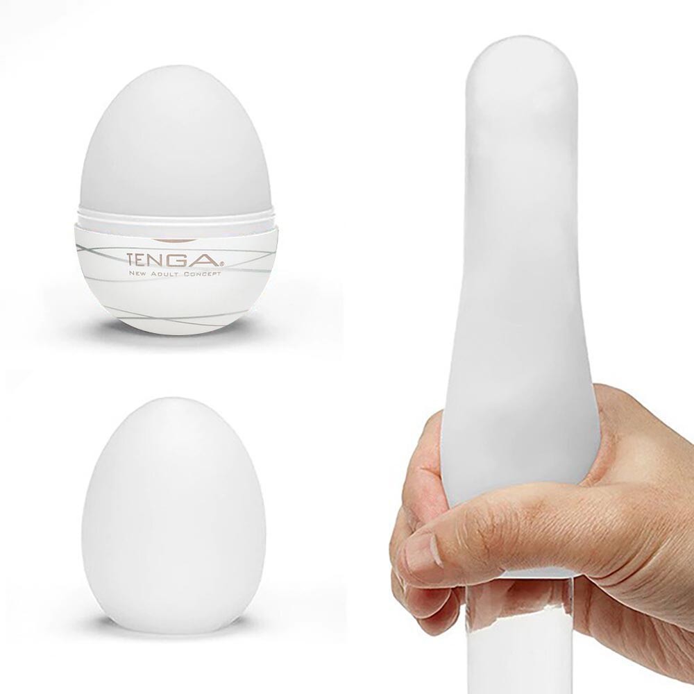 Conjunto de imagens: Tenga EGG Silky embalado, Tenga EGG com inv�lucro removido e a parte interna flex�vel sendo esticada pela m�o