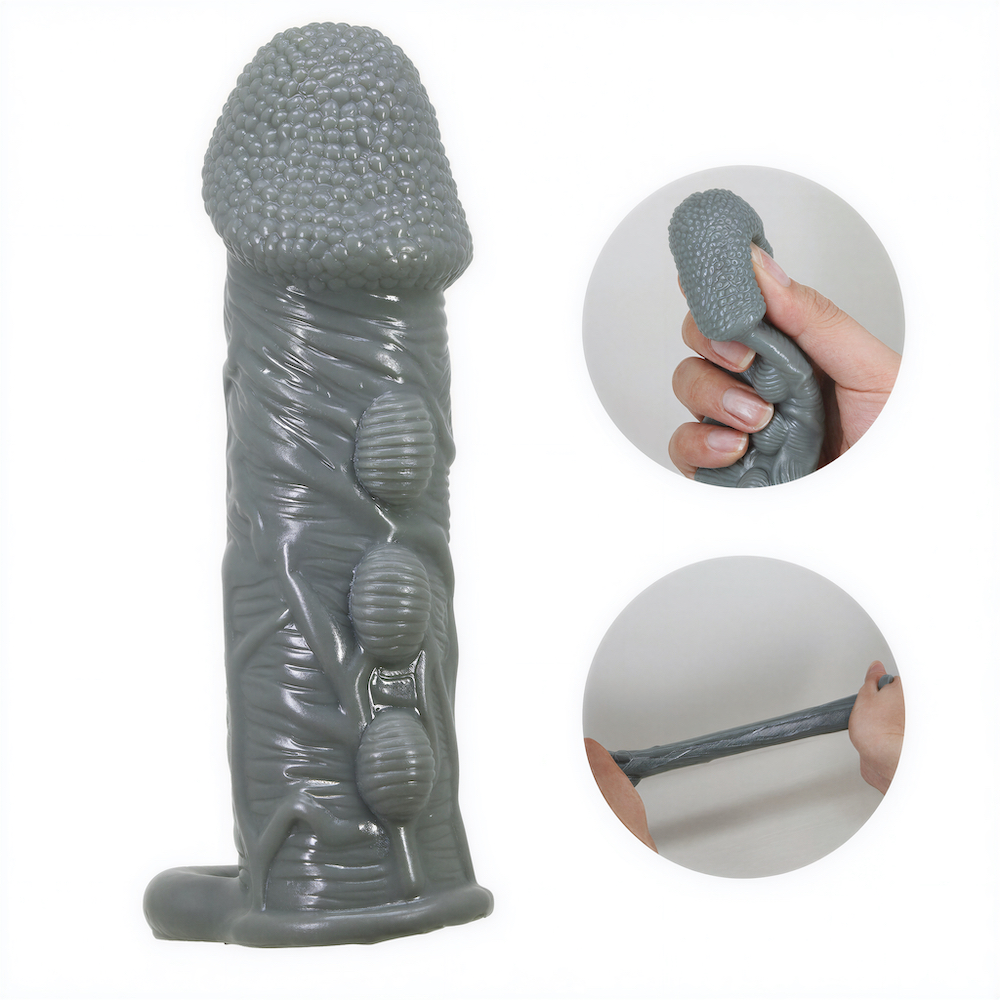 Capa Peniana Cinza com Extensor Interno e Anel Escrotal, vista lateral com detalhes da textura