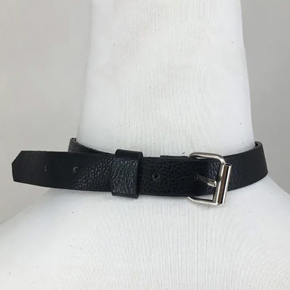 close na ponta anat�mica do plug anal de metal para inser��o gradual segura e confort�vel