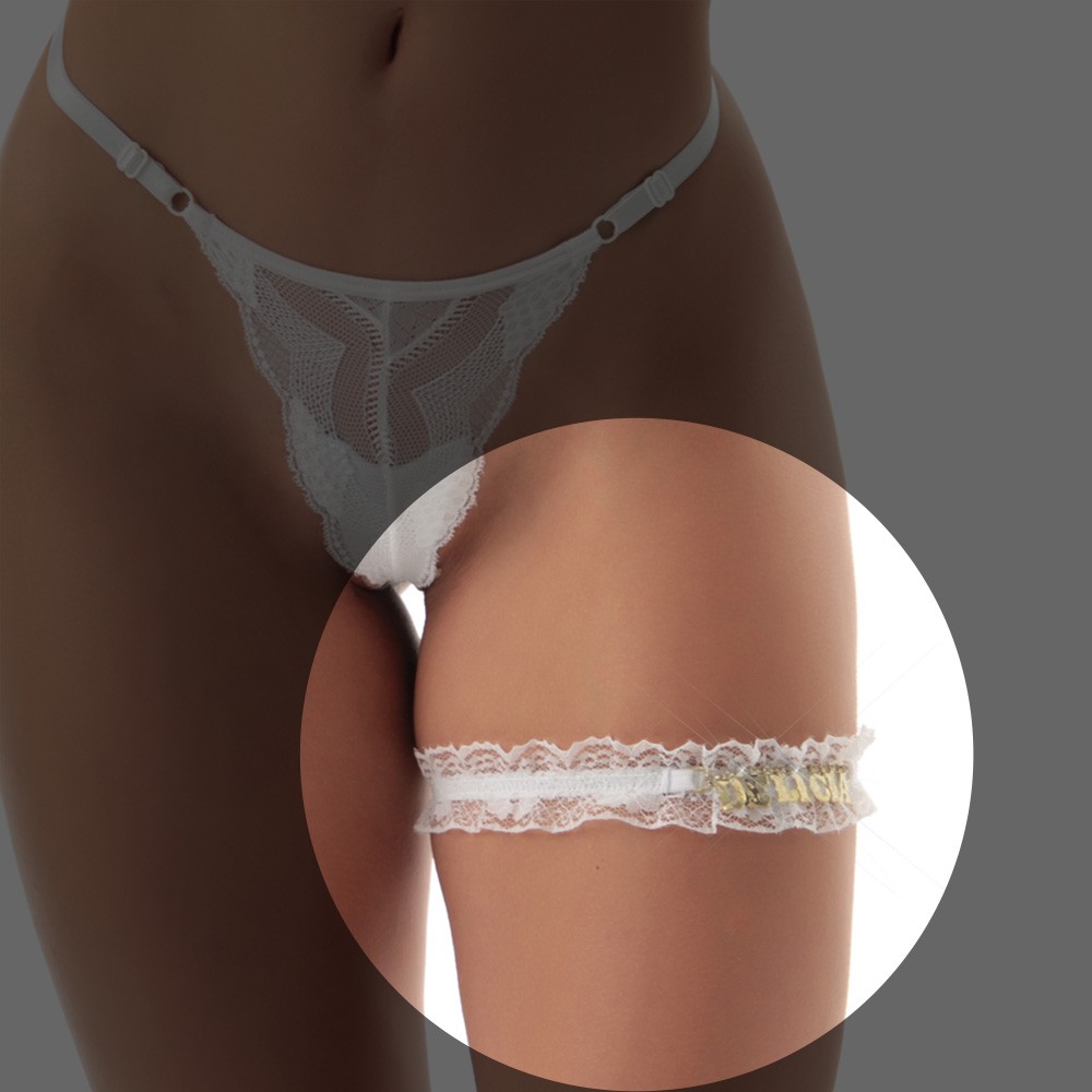 Perneira Persex Sexy Branca, close na perneira destacando detalhes de renda e strass com texto Del�cia