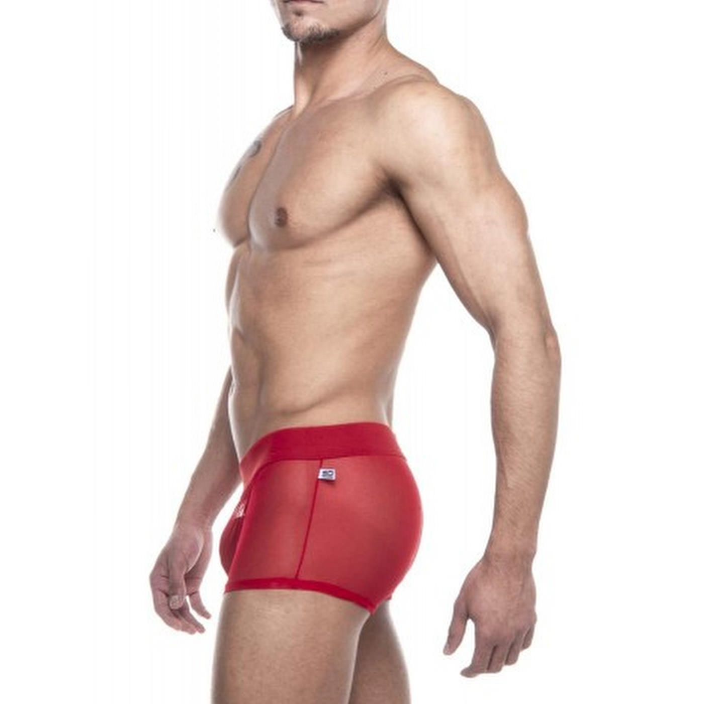 Cueca Boxer em Tule Vermelha em vista lateral, destacando o caimento no corpo