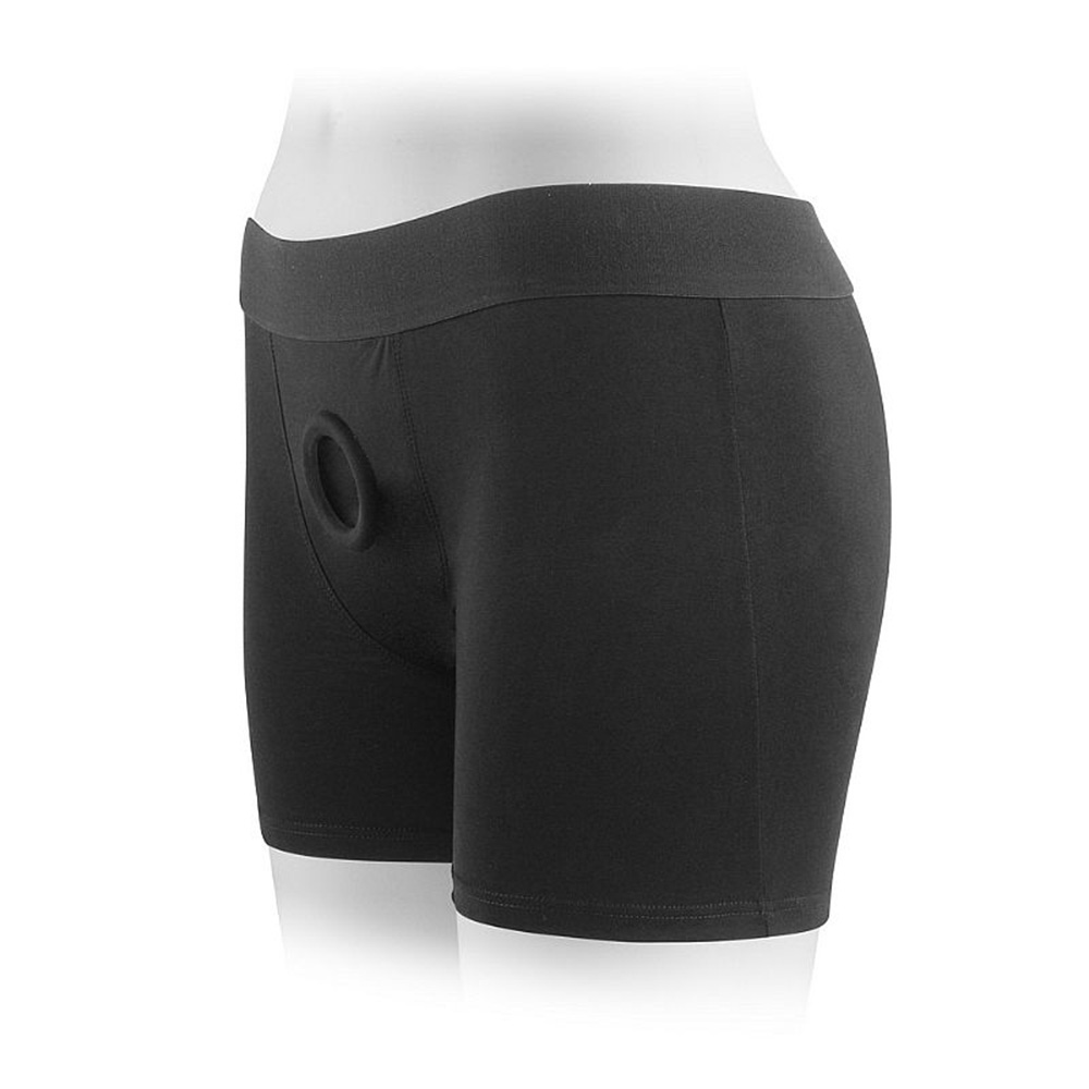 Outra vista lateral da cueca boxer harness strap on preta, com foco no aro e na maleabilidade do tecido