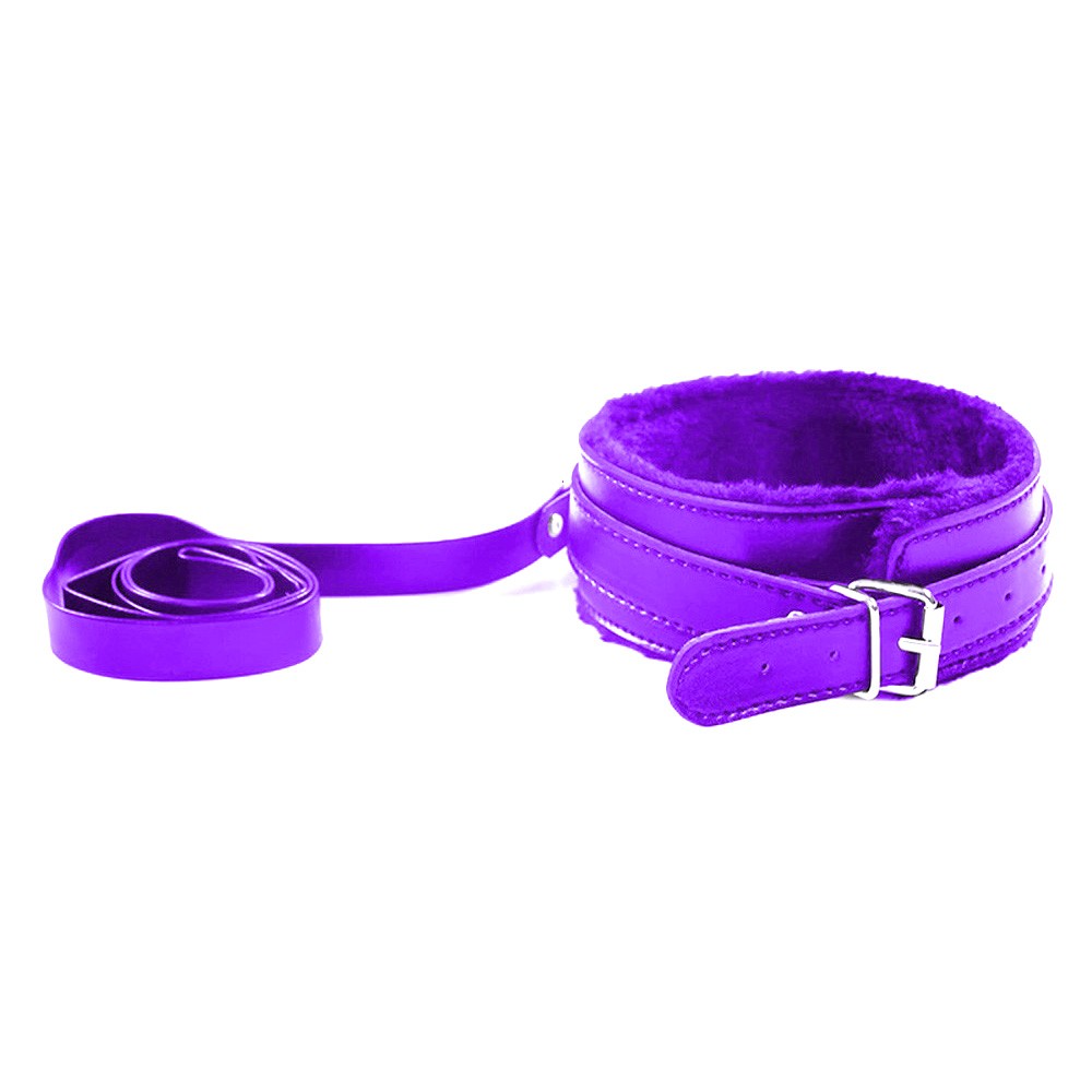 Morda�a bola roxa e coleira com guia, itens do kit bondage para domina��o e submiss�o