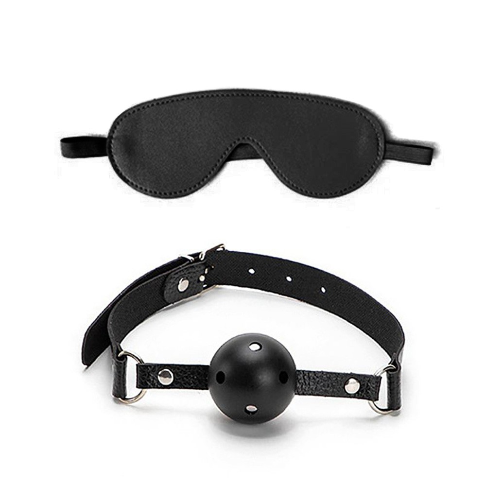 Coleira preta de PU com guia e morda�a de bolinha preta do Kit Bondage