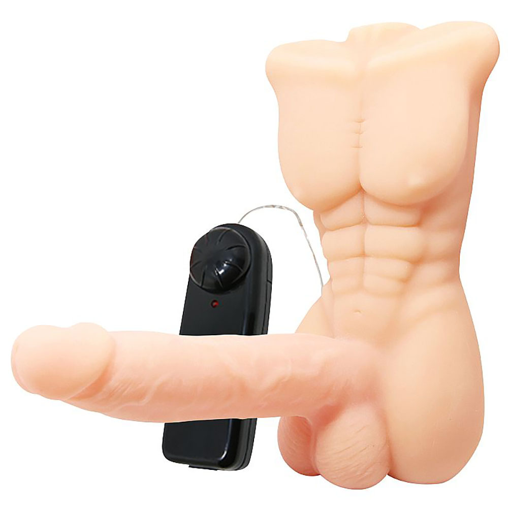 Masturbador feminino Bigger Man com p�nis e controle vibrat�rio, mostrando a parte superior e abd�men simulados
