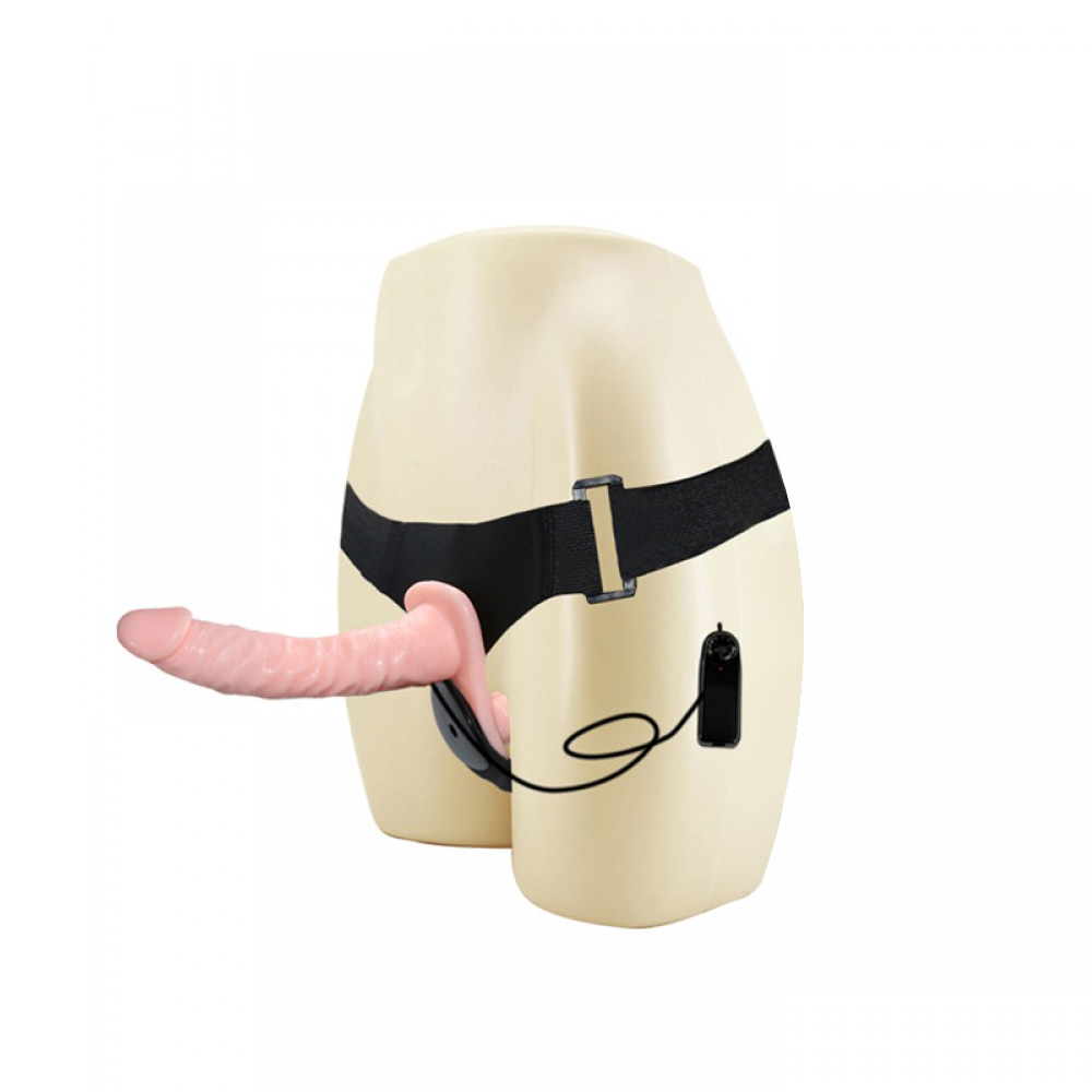 Close no plug vaginal vibrat�rio da cinta peniana, com destaque para o design e a conex�o do fio