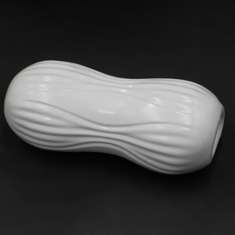 Masturbador Masculino em Silicone Dynamic Lw Branco em vista lateral, exibindo seu design e flexibilidade