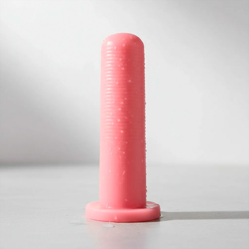 Plug Anal KCT em PVC Flex�vel At�xico 17 x 4,3cm Rosa em closeup, mostrando a textura lisa e a qualidade do PVC.