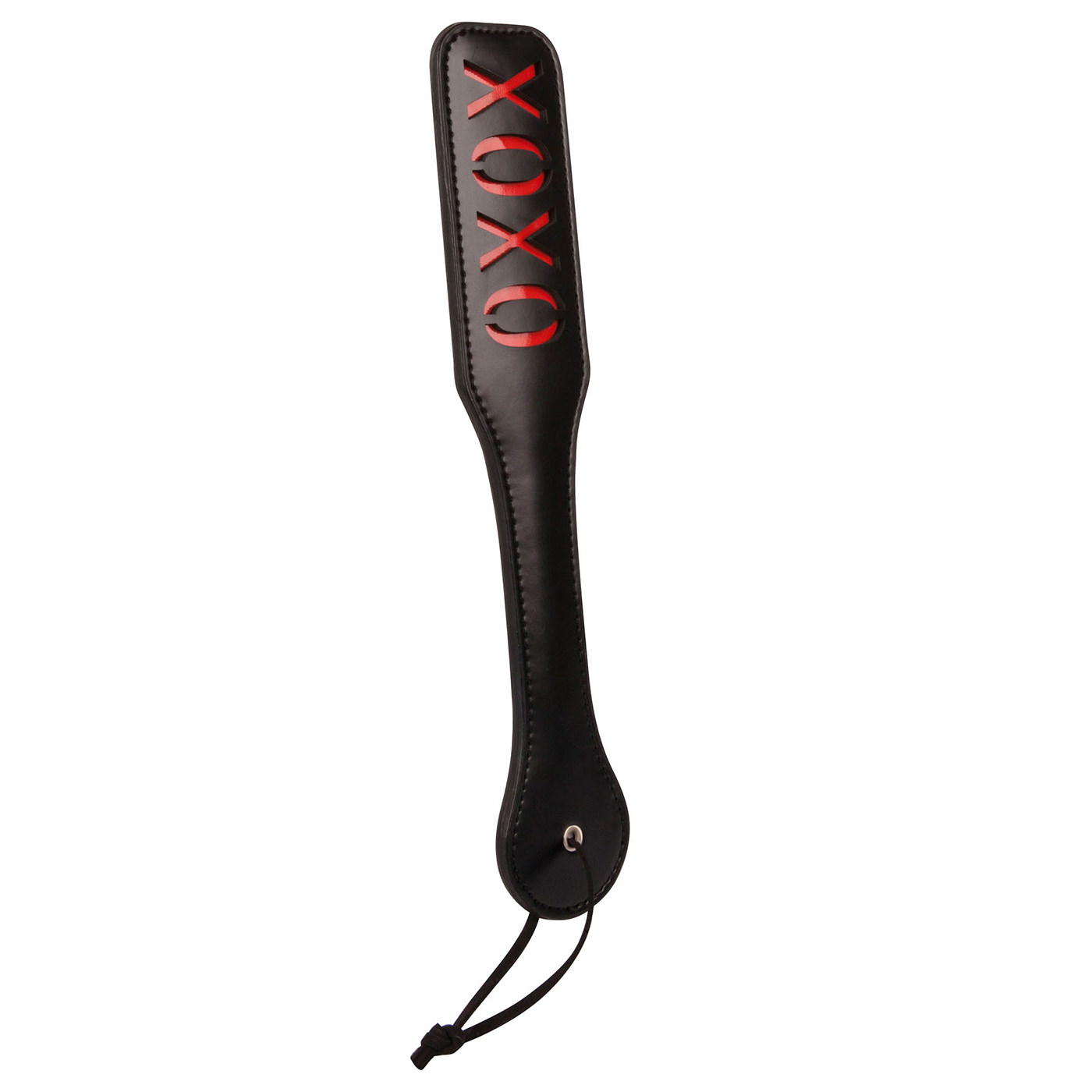 Vista frontal da Palmat�ria XoXo preta em imita��o de couro, destacando as letras XOXO vazadas em vermelho e o cabo ergon�mico.