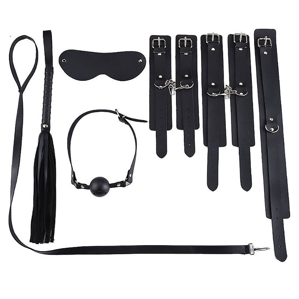 Kit Bondage com 7 Itens Preto - Vista geral dos acess�rios dispostos individualmente no ch�o