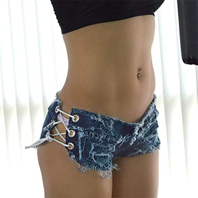 Shorts Sensual Jeans com Amarra��o nas Laterais Azul em vista lateral
