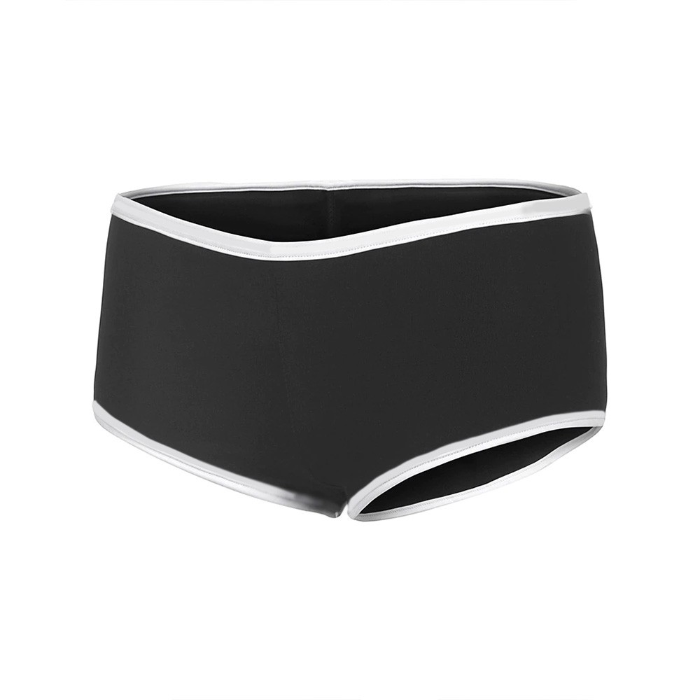 short sensual preto, vista lateral isolada, mostrando corte e detalhe branco