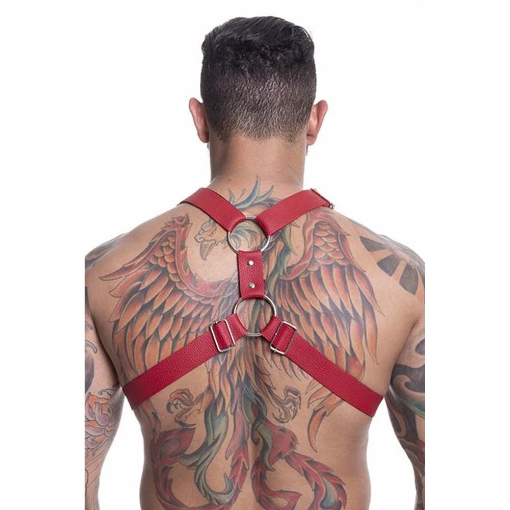Harness Arreio Masculino Vermelho, vista frontal e traseira juntas, comparando os detalhes do arreio