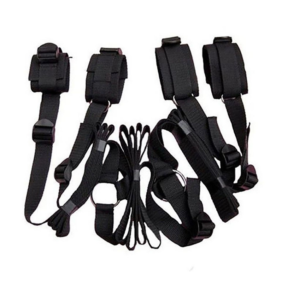 Kit Bondage 2 para Cama: Duas Algemas e Duas Tornozeleiras Preto, detalhe das algemas e tiras de nylon