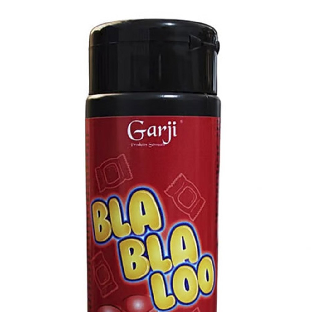 Close-up da parte superior da Lo��o Deo Hidratante BlaBlaLoo, mostrando o nome da marca Garji e a tampa flip-top preta