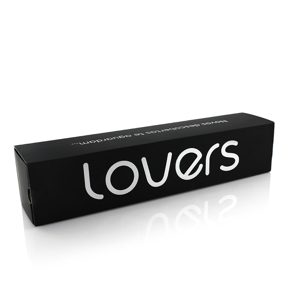 Close da embalagem do Jogo de Sexo Er�tico Raspadinha Super Kamasutra Lovers, exibindo o texto 'Novas descobertas te aguardam...' na lateral.