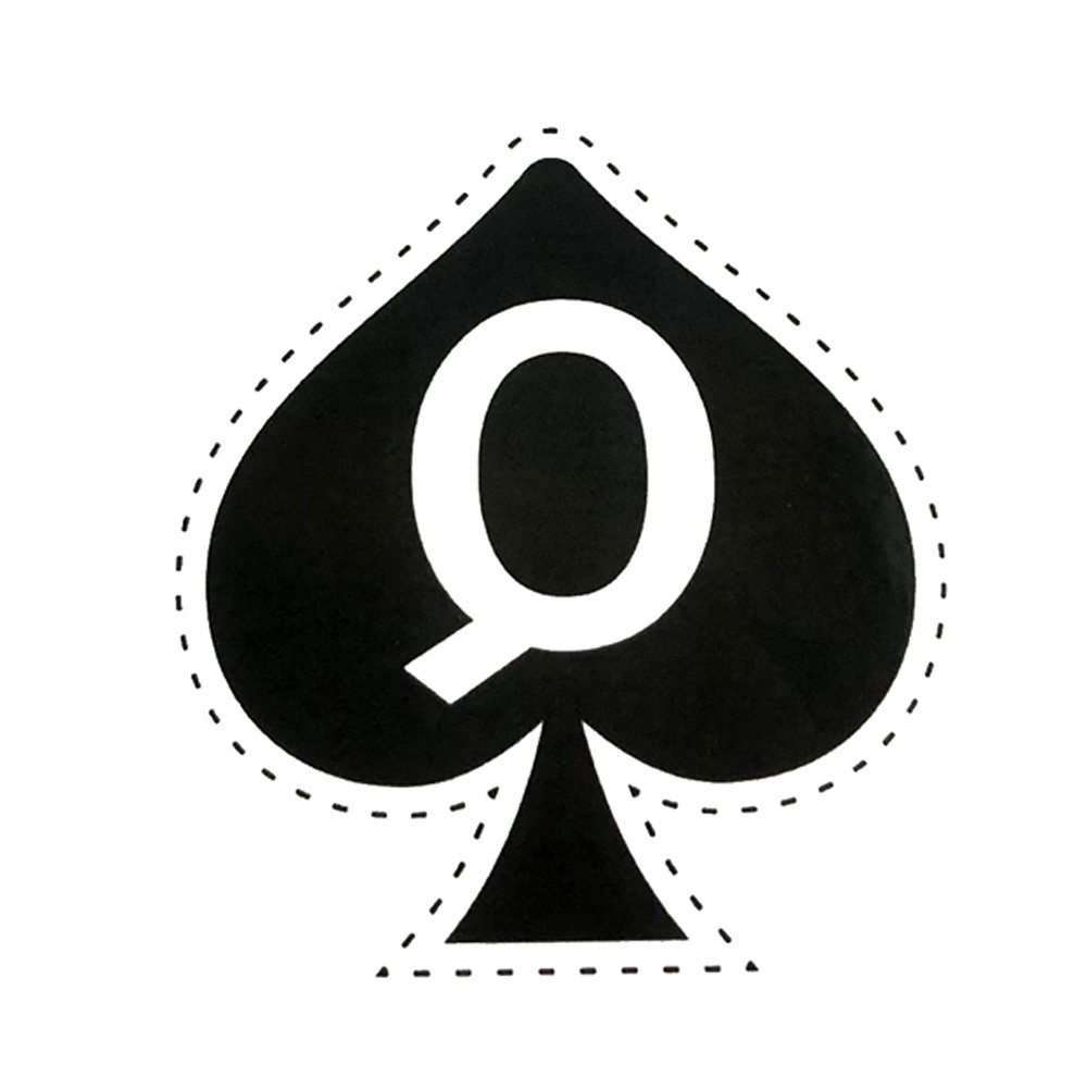 Tatuagem Tempor�ria Queen of Spades Hotwife com o s�mbolo 'Q' e naipe de espadas em close-up, pronta para aplica��o