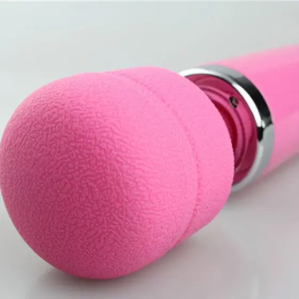 Detalhe da cabe�a do Massageador Er�tico Varinha M�gica Rosa em silicone texturizado