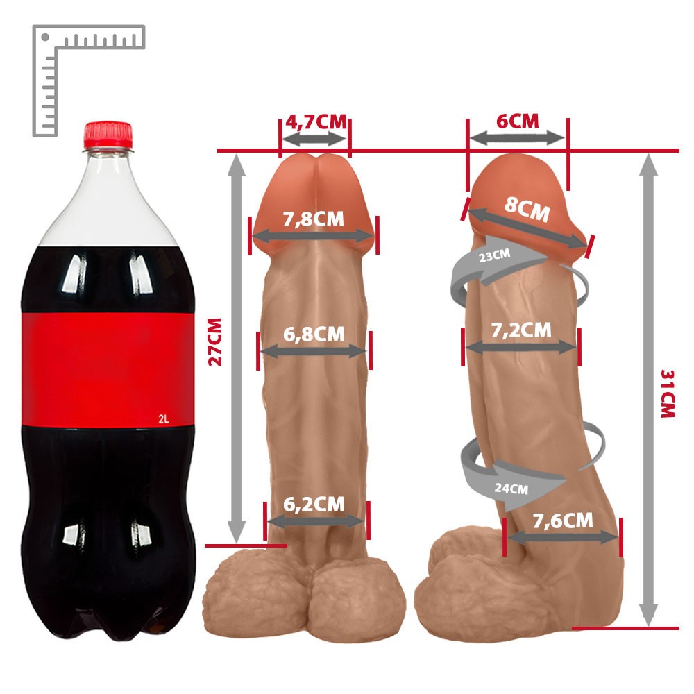 Detalhe da base do p�nis flex�vel com escroto e da cinta preta de PU com fivela, em perspectiva