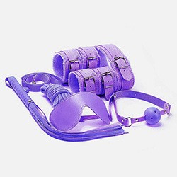 Foto do Produto Kit Bondage 6: Algemas, Venda, Flogger, Mordaça, Corda e Coleira com Guia Roxo